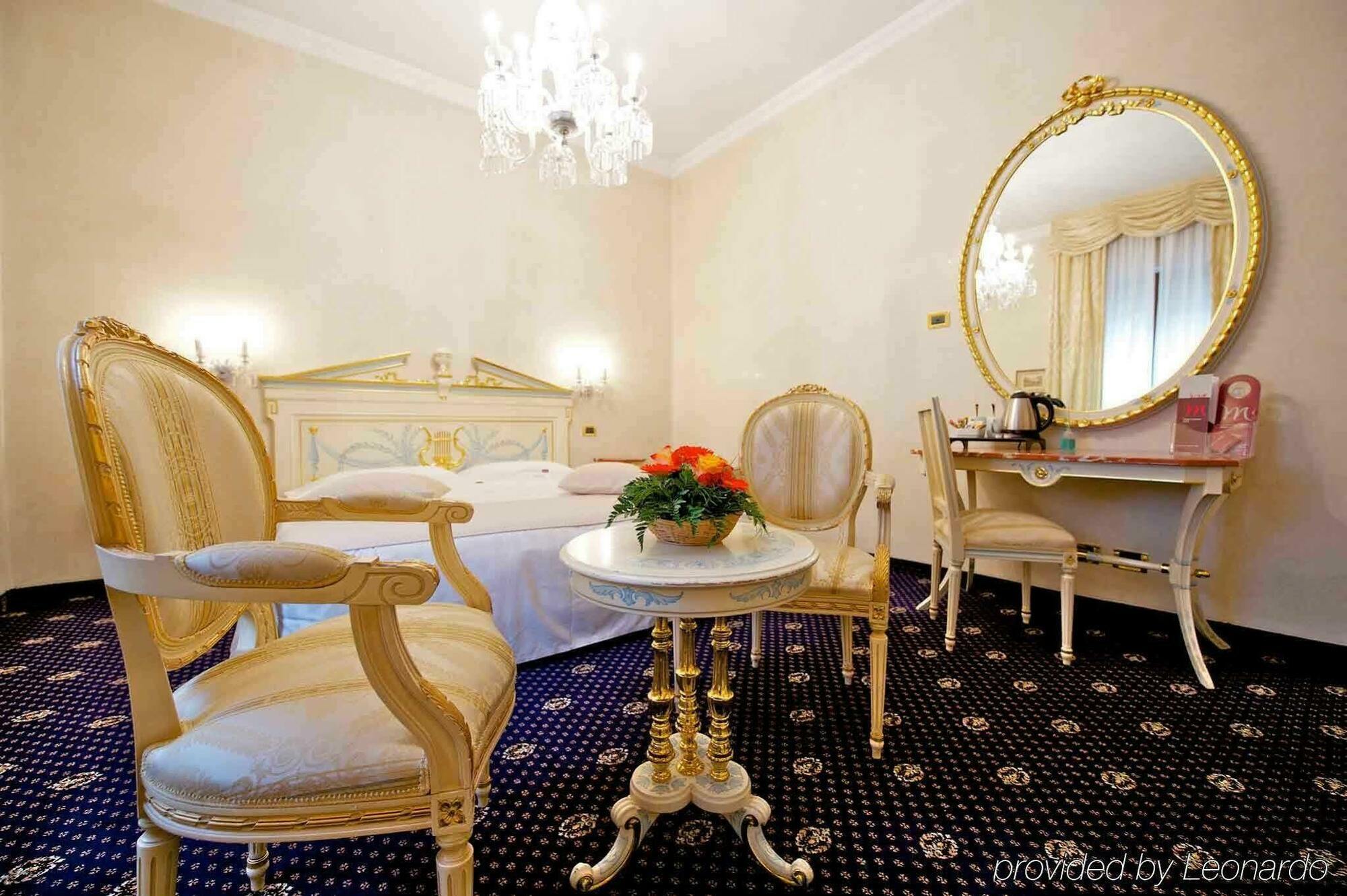 Mercure Parma Stendhal Room photo